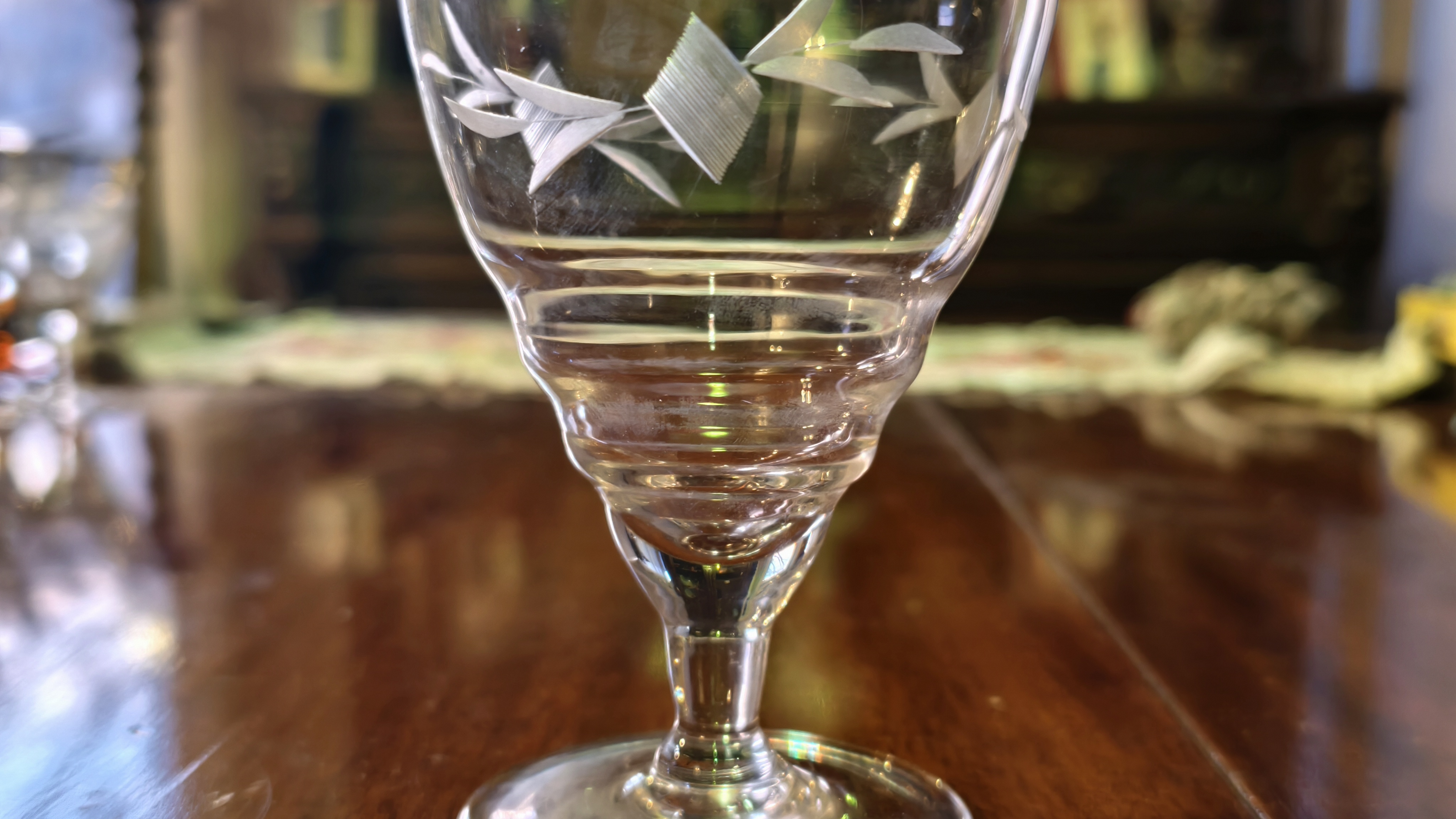 Wijnglazen Geslepen met Ribbel nek