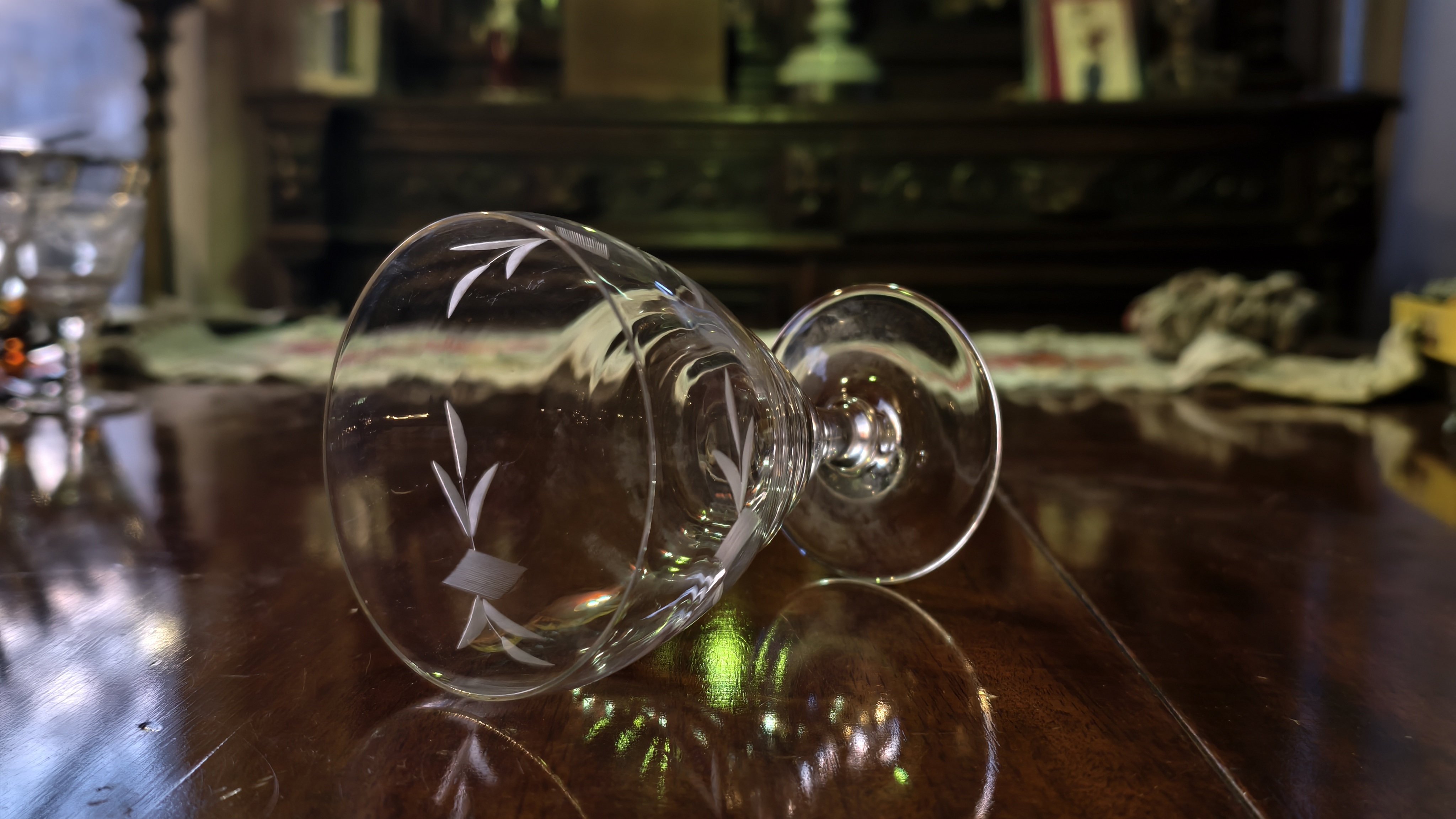 Wijnglazen Geslepen met Ribbel nek