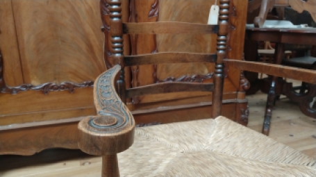 Oud Hollandse knopstoel met armleuning | 19e eeuws